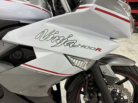 カワサキ ニンジャ 400R ニンジャ400R フルノーマル・2013年モデル スチールフレームの信頼性、パワフルな並列 27
