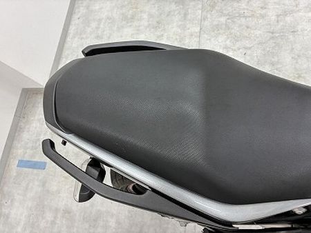 カワサキ ニンジャ 400R ニンジャ400R フルノーマル・2013年モデル スチールフレームの信頼性、パワフルな並列 38