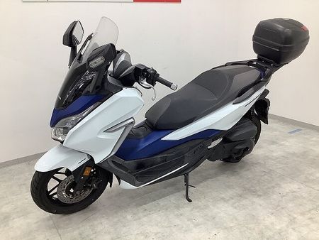 ホンダ フォルツァ(MF06) FORZA リアボックス・2018年モデル 大容量トランクで日常?ツーリングまで幅広く対応 6