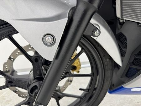 スズキ GSX-R125 GSX-R125 低走行・ノーマル車! バッテリー新品交換・チェーン新品交換にてご納車致し 20