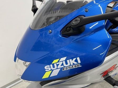 スズキ GSX-R125 GSX-R125 低走行・ノーマル車! バッテリー新品交換・チェーン新品交換にてご納車致し 25