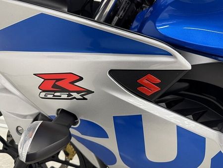 スズキ GSX-R125 GSX-R125 低走行・ノーマル車! バッテリー新品交換・チェーン新品交換にてご納車致し 29