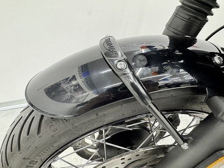 トライアンフ BONNEVILLE T120 ボンネビルT120 2023年モデル・キャリア・リアBOX付き 24