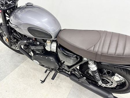 トライアンフ BONNEVILLE T120 ボンネビルT120 2023年モデル・キャリア・リアBOX付き 8