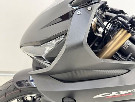 ホンダ CBR650R CBR650R 安心の前後ドラレコ付き USBやレバーなどカスタム車!! 31