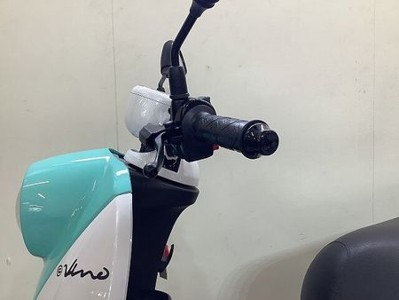 ヤマハ E ビーノ (電動バイク) E-VINO エレクトリックスクーター!取り回しがラクな68kgの軽量ボディ!!! 9