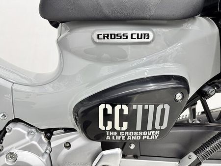 ホンダ クロスカブ110 クロスカブ110 2022年モデル・リアサイドバッグ・リアキャリア装着 33