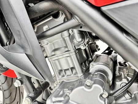ホンダ CB250F CB250F シンプルな造形・アップハンドルで扱いやすい絶版ストファイ!軽量なのでサブバイ 40