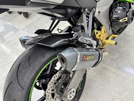カワサキ ニンジャ 1000 (Z1000SX) ニンジャ1000 アクラポ製マフラー・バックステップ・カスタム&オプション多数 7