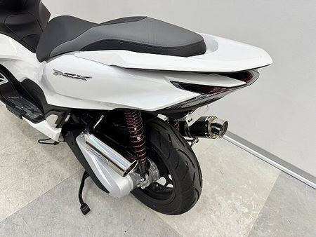 ホンダ PCX125 PCX125 ハンドル周り・マフラー・リアサスカスタム! 9