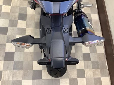 カワサキ ZX-25R ZX-25R SE シックなカラーリングの中に派手な差し色が目を惹く2022年モデル!ビー 31