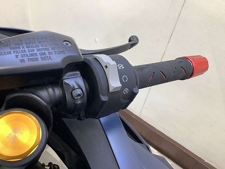 カワサキ ZX-25R ZX-25R SE シックなカラーリングの中に派手な差し色が目を惹く2022年モデル!ビー 37