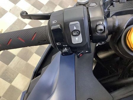 カワサキ ZX-25R ZX-25R SE シックなカラーリングの中に派手な差し色が目を惹く2022年モデル!ビー 38