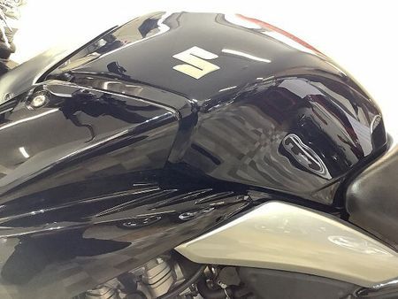 スズキ GSR250 GSR250【重厚なデザインに頑健なエンジンを搭載した絶版ネイキッド】 19