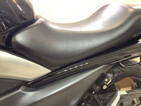 スズキ GSR250 GSR250【重厚なデザインに頑健なエンジンを搭載した絶版ネイキッド】 27