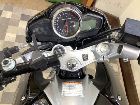 スズキ GSR250 GSR250【重厚なデザインに頑健なエンジンを搭載した絶版ネイキッド】 39