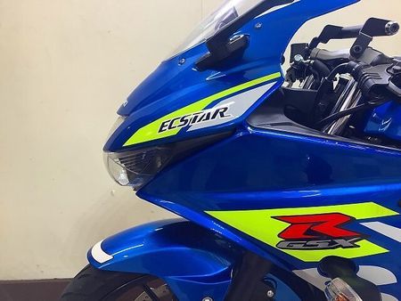 スズキ GSX-R125 GSX-R125【フルノーマル・滑らかでアグレッシブなボディワーク】 14