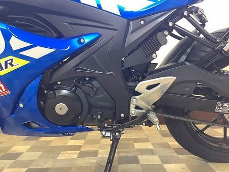 スズキ GSX-R125 GSX-R125【フルノーマル・滑らかでアグレッシブなボディワーク】 26