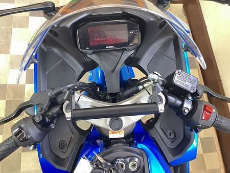 スズキ GSX-R125 GSX-R125【フルノーマル・滑らかでアグレッシブなボディワーク】 37