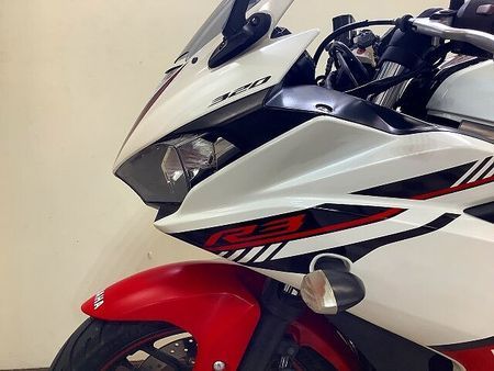 ヤマハ YZF-R3 YZF-R3【マルチバー・USB1口装備・乗りやすく扱いやすいコンパクトな車体】 14