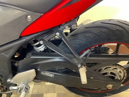 ヤマハ YZF-R3 YZF-R3【マルチバー・USB1口装備・乗りやすく扱いやすいコンパクトな車体】 27