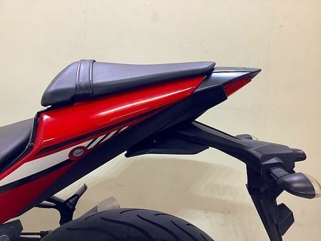 ヤマハ YZF-R3 YZF-R3【マルチバー・USB1口装備・乗りやすく扱いやすいコンパクトな車体】 29
