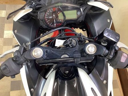 ヤマハ YZF-R3 YZF-R3【マルチバー・USB1口装備・乗りやすく扱いやすいコンパクトな車体】 38