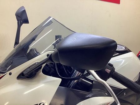ヤマハ YZF-R3 YZF-R3【マルチバー・USB1口装備・乗りやすく扱いやすいコンパクトな車体】 10