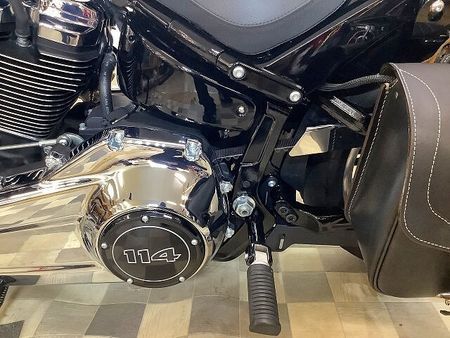 ハーレーダビッドソン FXBRS SOFTAIL BREAKOUT FXBRS1870【ワンオーナー・エンジンガード・サイドバッグ装備】 26