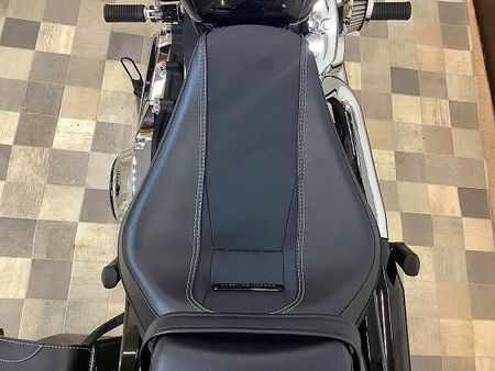 ハーレーダビッドソン FXBRS SOFTAIL BREAKOUT FXBRS1870【ワンオーナー・エンジンガード・サイドバッグ装備】 35