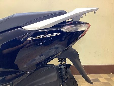 ホンダ リード125 リード125【フルノーマル・スマートキー・大型ラゲッジボックス】 30