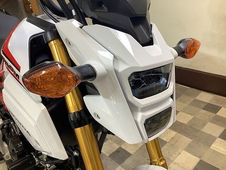 ホンダ グロム グロム【エンジンスライダー・ヘルメットロック・リアキャリア装備】 8