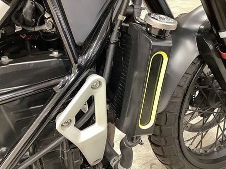 ハスクバーナ SVARTPILEN 401 SVARTPILEN401 ABS バーエンドミラー 2021年モデル インジェクション 32