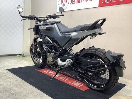 ハスクバーナ SVARTPILEN 401 SVARTPILEN401 ABS バーエンドミラー 2021年モデル インジェクション 7