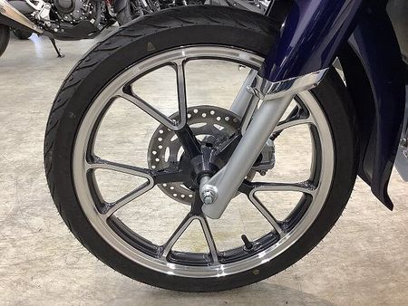 ホンダ スーパーカブC125 Super Cub C125 スクリーン キャストホイール 2018年モデル インジェクシ 16