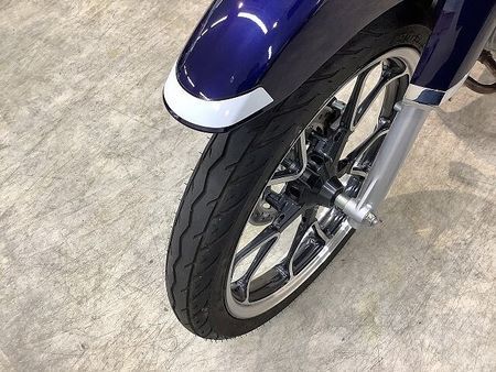 ホンダ スーパーカブC125 Super Cub C125 スクリーン キャストホイール 2018年モデル インジェクシ 18