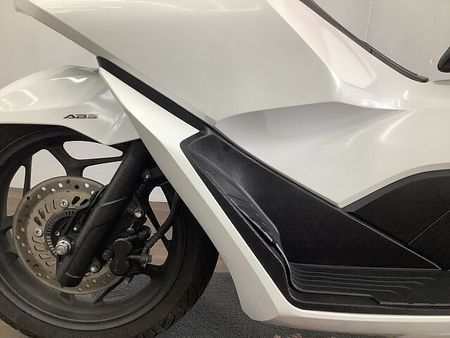 ホンダ PCX125 【マル得】 PCX JK05 白 12