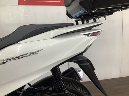 ホンダ PCX125 【マル得】 PCX JK05 白 16