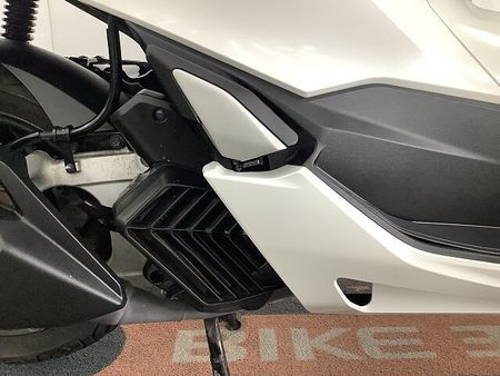 ホンダ PCX125 【マル得】 PCX JK05 白 24