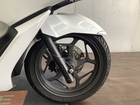 ホンダ PCX125 【マル得】 PCX JK05 白 29