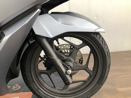 ホンダ PCX125 PCX JK05型 低走行!! 28