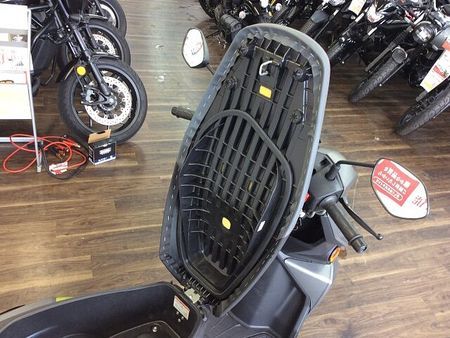 スズキ アヴェニス125 AVENIS 125【力強い加速と優れた燃費性能を両立した1台!】 40