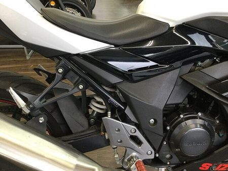 スズキ GSX250R GSX250R【日常の扱いやすさとスタイリッシュさを兼ね揃えた1台!】 26