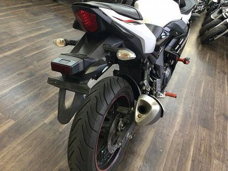 スズキ GSX250R GSX250R【日常の扱いやすさとスタイリッシュさを兼ね揃えた1台!】 29