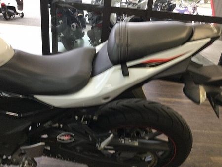 スズキ GSX250R GSX250R【日常の扱いやすさとスタイリッシュさを兼ね揃えた1台!】 31