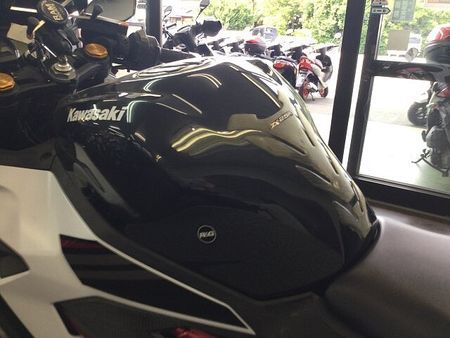 カワサキ ZX-25R Ninja ZX-25R SE【唯一無二、爽快感抜群の4気筒スーパースポーツ!】!! 30