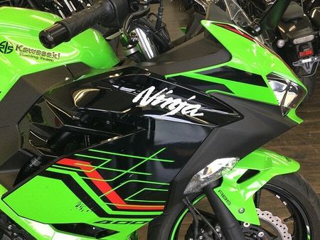 カワサキ ニンジャ 400 Ninja 400【KAWASAKIのハイパフォーマンスモデル!】!! 14