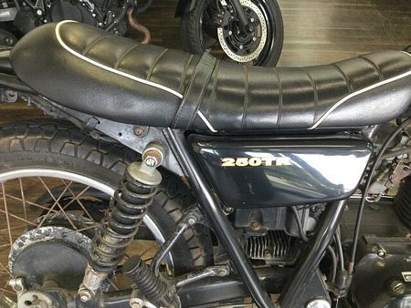 カワサキ 250TR 250TR【ヴィンテージバイクを彷彿させるデザインが魅力の1台!】!! 17