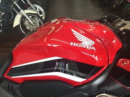 ホンダ CBR650R CBR650R【SS直系のスタイリングで人気!HONDAのスポーツバイク!】!! 21