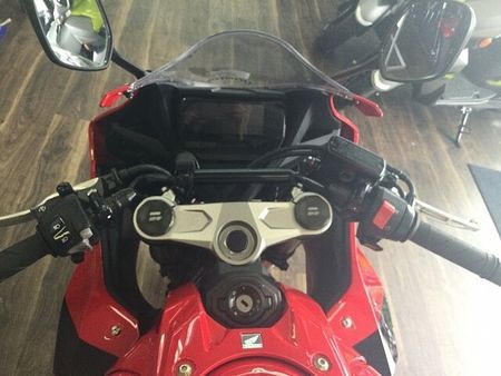 ホンダ CBR650R CBR650R【SS直系のスタイリングで人気!HONDAのスポーツバイク!】!! 40